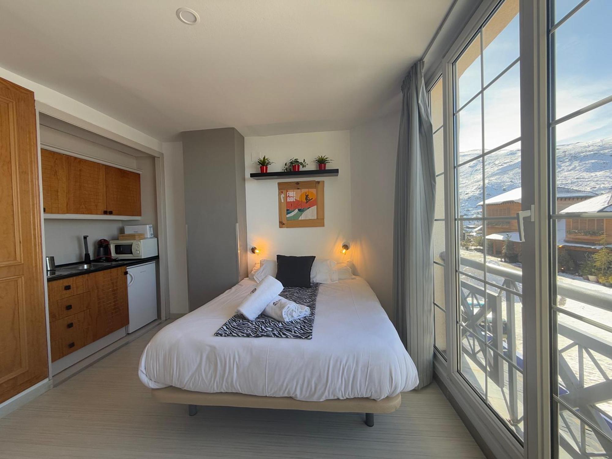 Inside Plaza Sierra Nevada Apartment Room photo