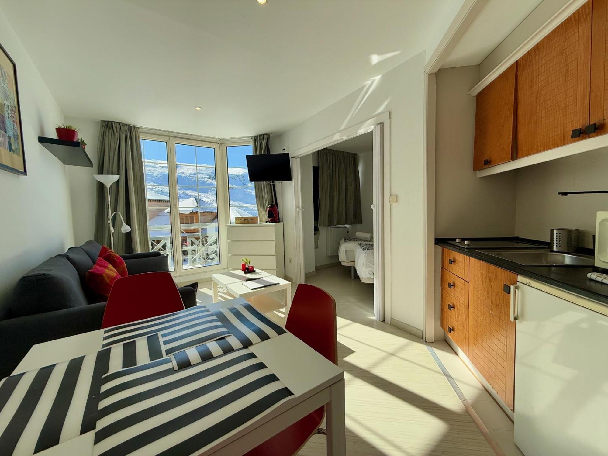 Inside Plaza Sierra Nevada Apartment Room photo